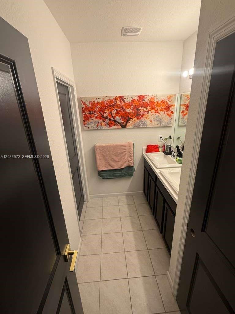 BAY GARDENS - Residential
