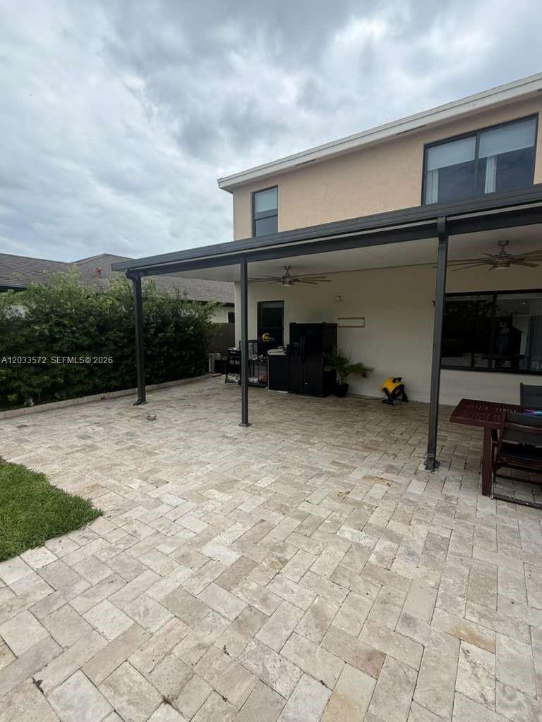 BAY GARDENS - Residential
