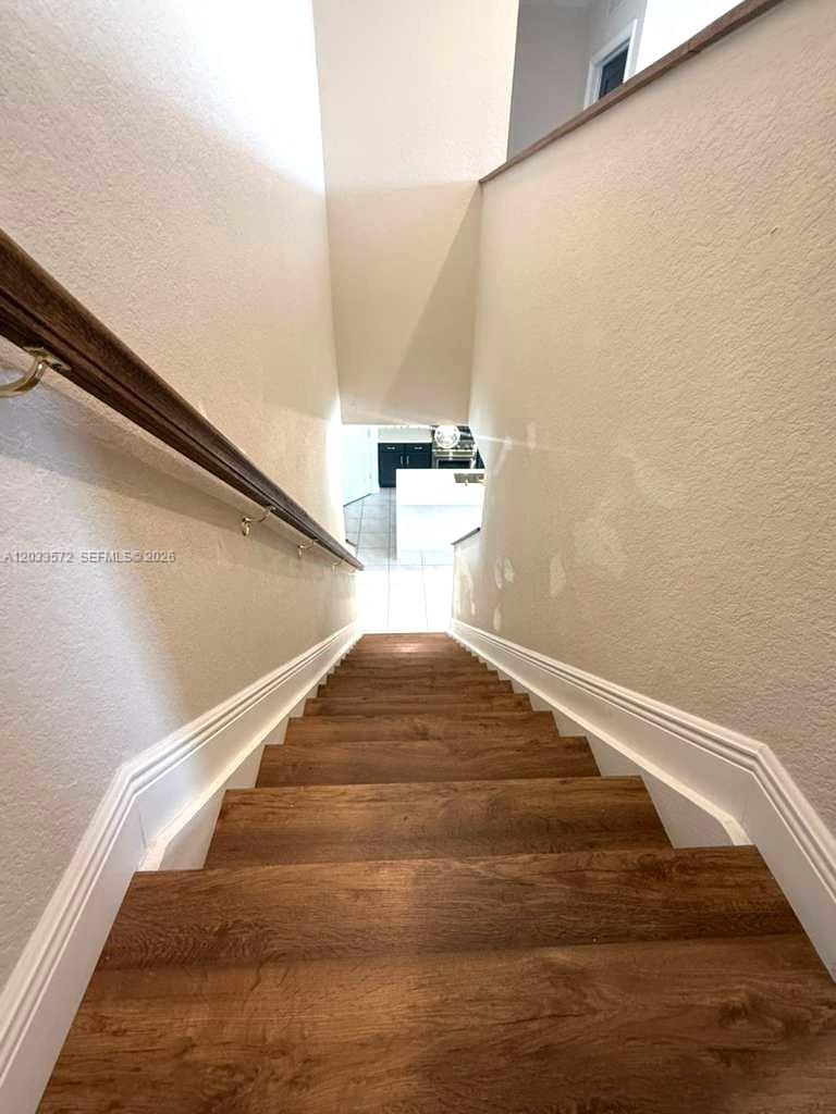 BAY GARDENS - Residential
