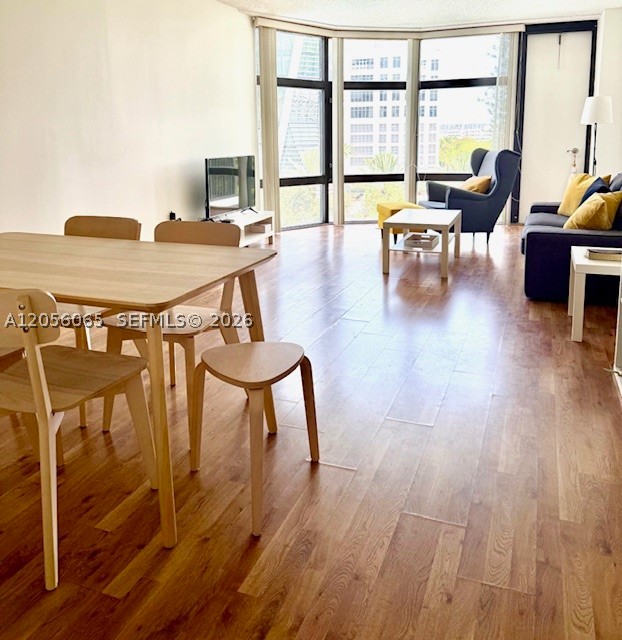 BONAVIDA CONDO - Residential