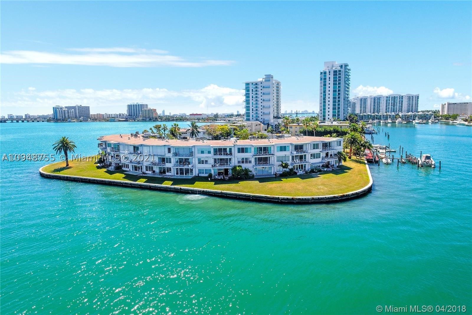 HARBOR ISLAND - Commercial Sale