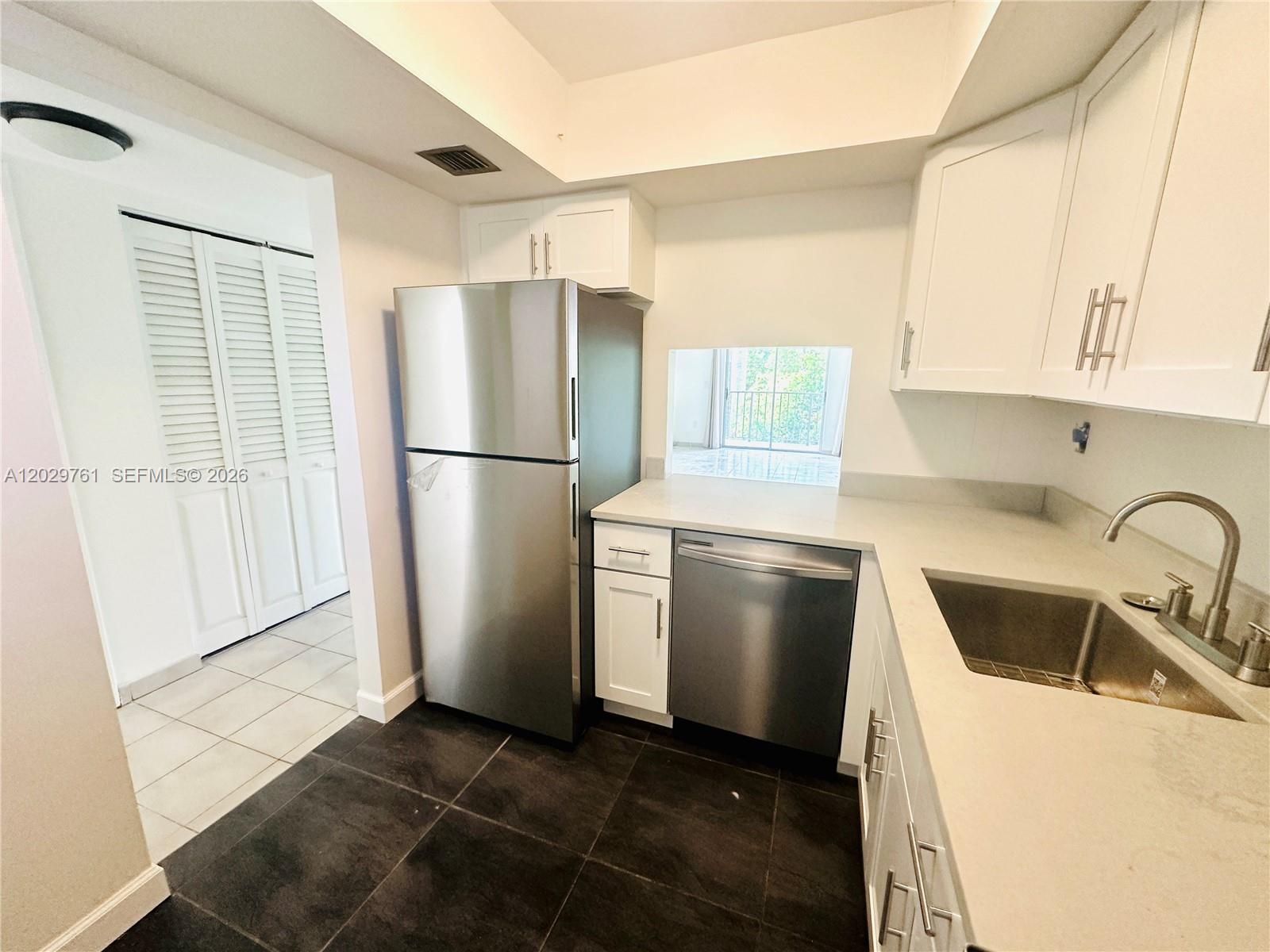 ROYAL PALM VILLAS CONDO - Residential
