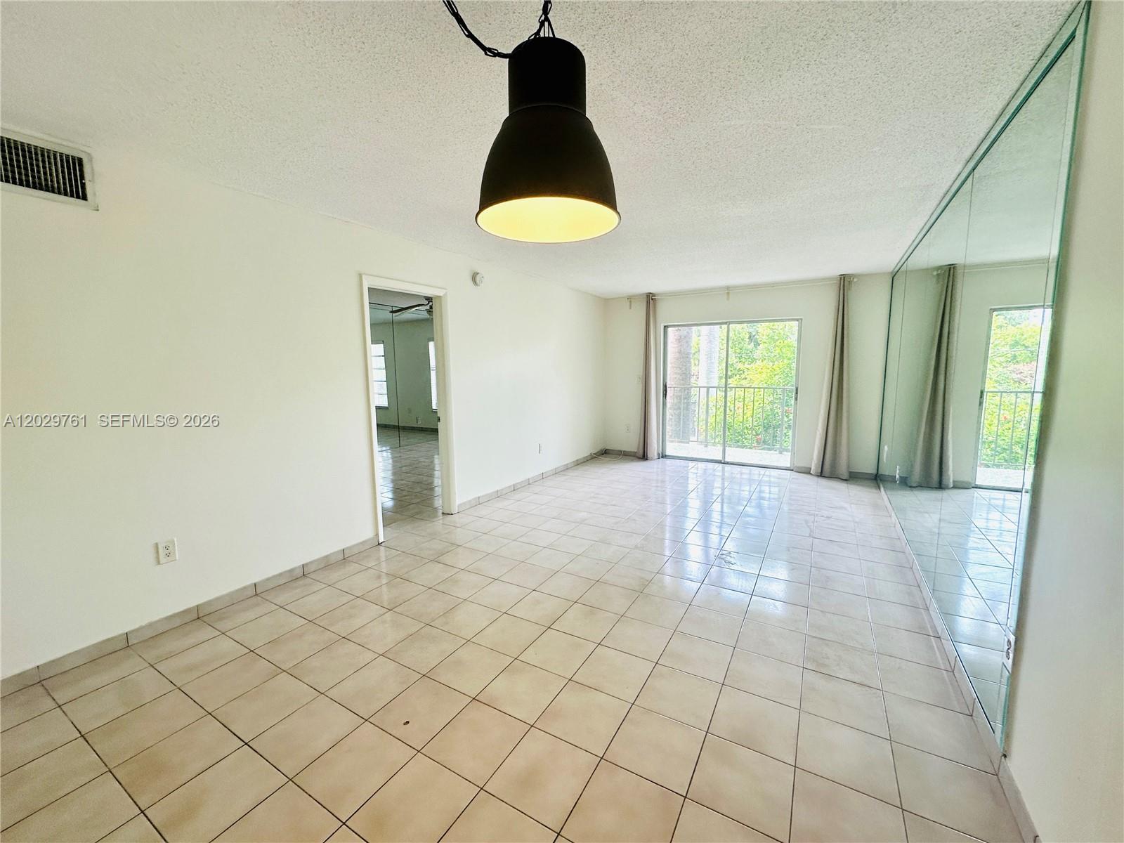 ROYAL PALM VILLAS CONDO - Residential