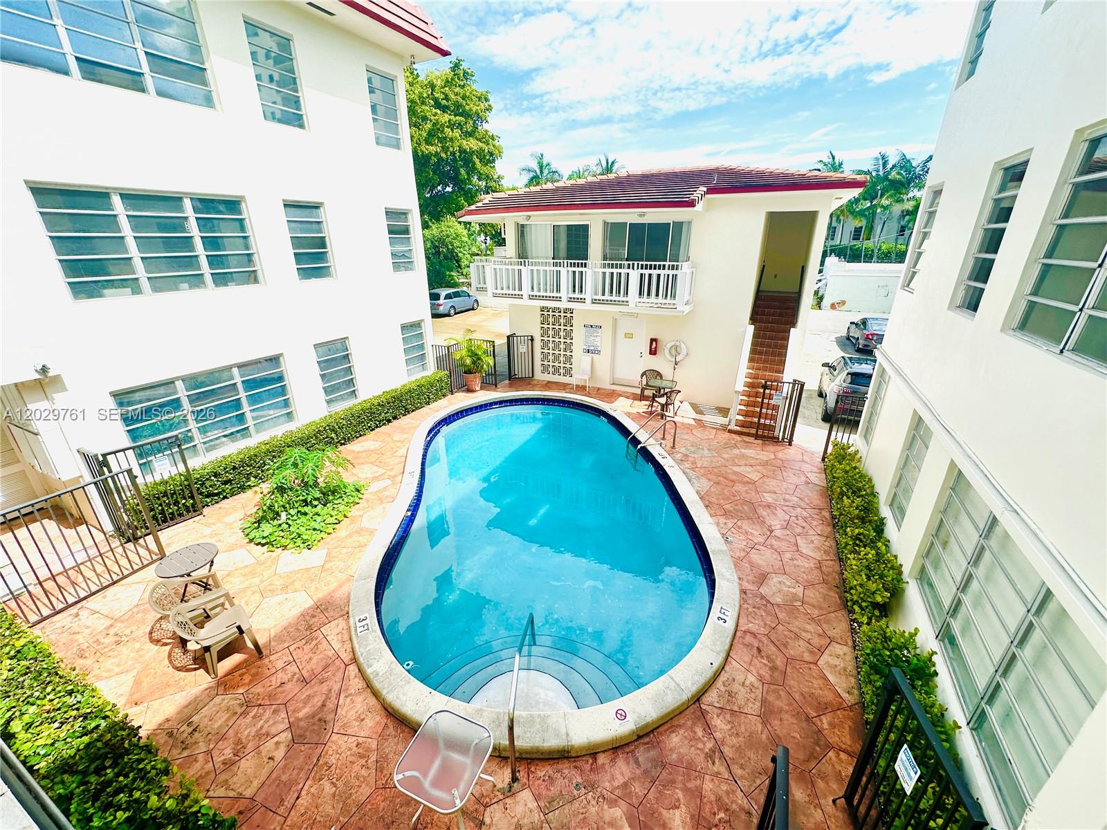 ROYAL PALM VILLAS CONDO - Residential