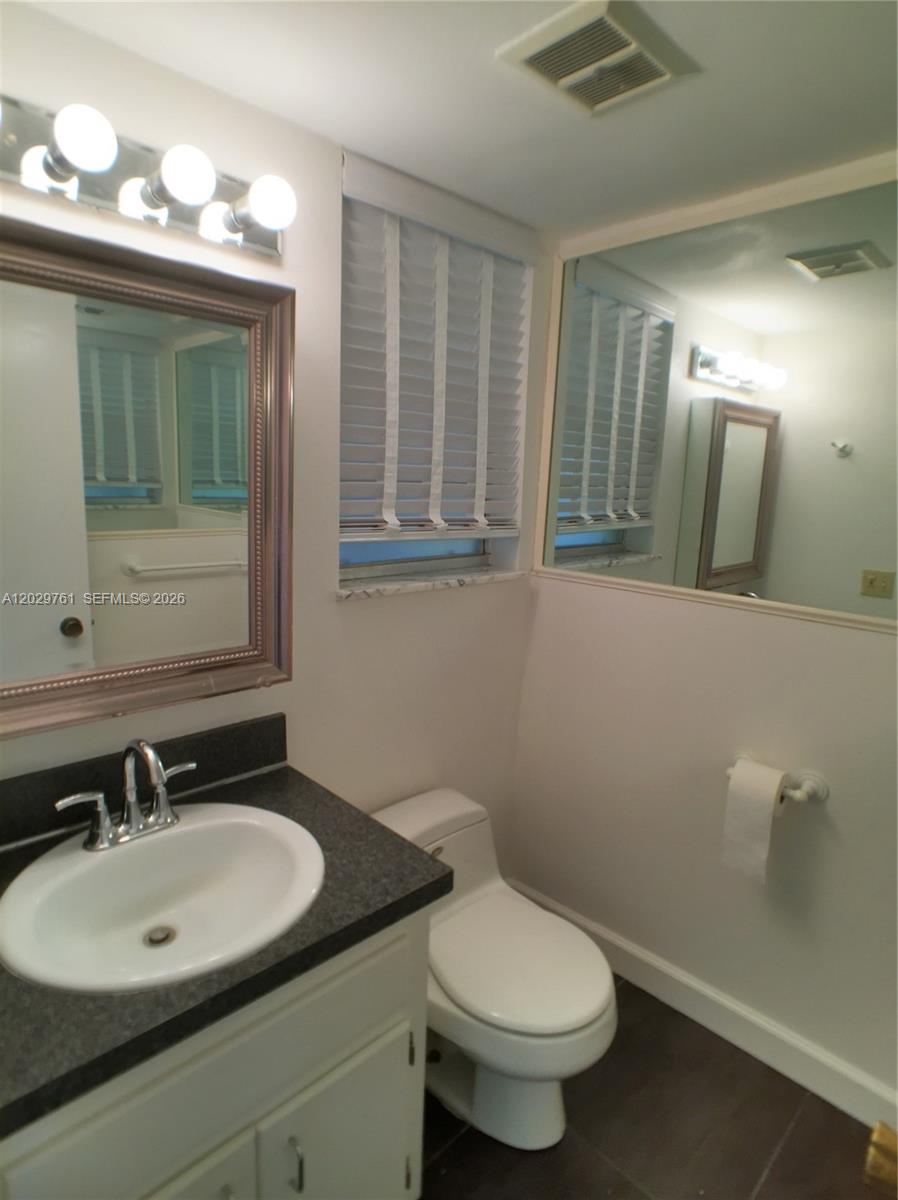 ROYAL PALM VILLAS CONDO - Residential