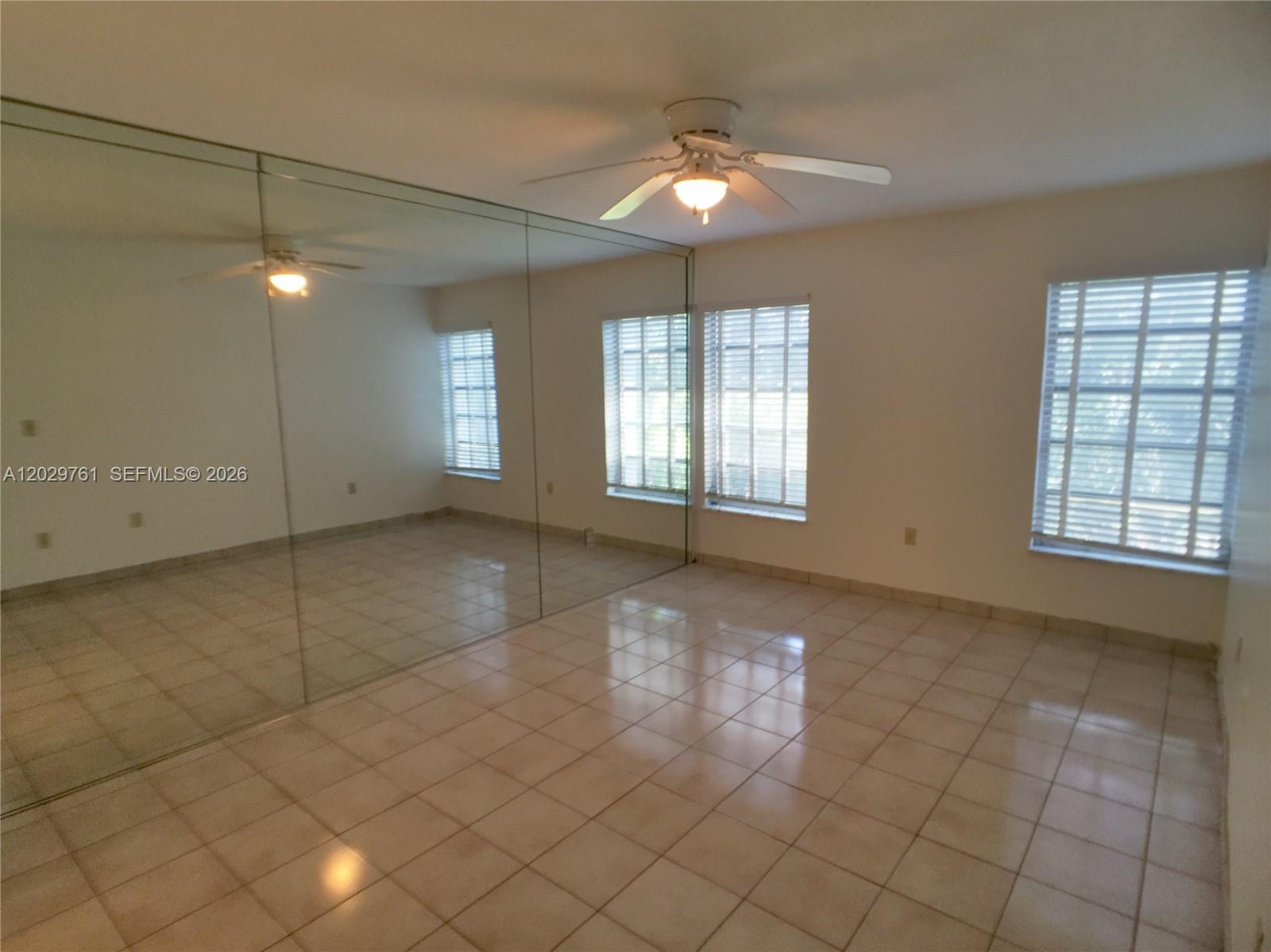 ROYAL PALM VILLAS CONDO - Residential