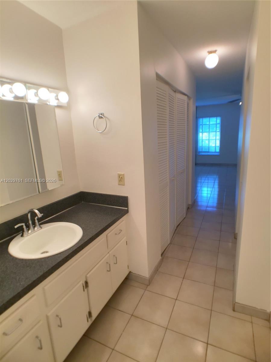 ROYAL PALM VILLAS CONDO - Residential