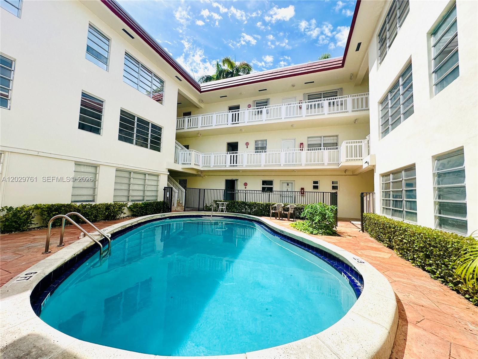 ROYAL PALM VILLAS CONDO - Residential