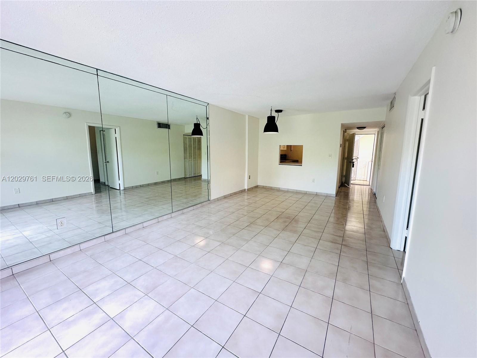 ROYAL PALM VILLAS CONDO - Residential