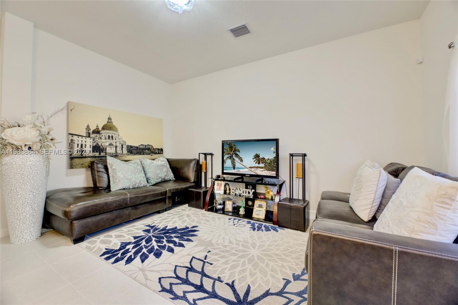 WINDSOR SQUARE - Residential