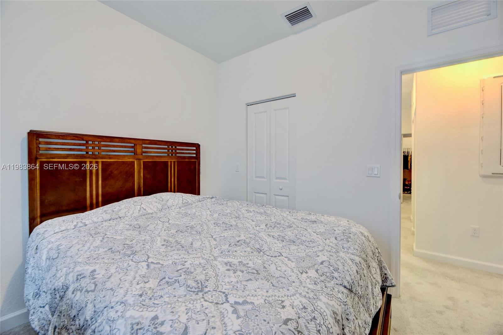 WINDSOR SQUARE - Residential