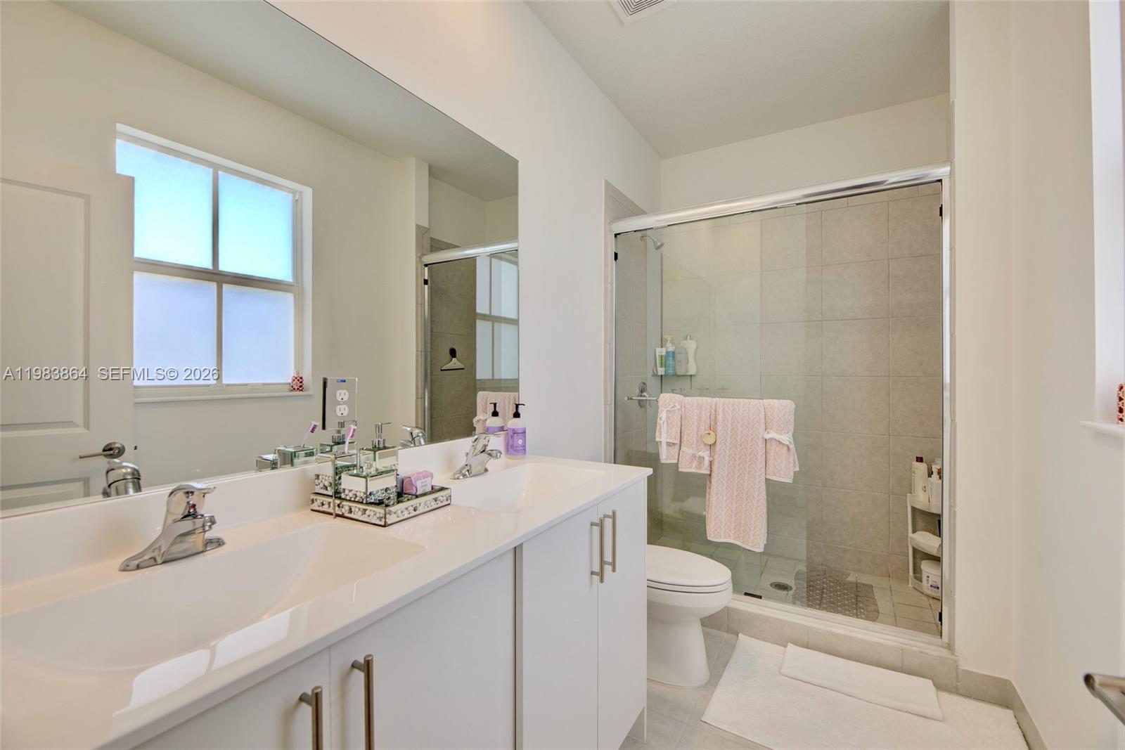 WINDSOR SQUARE - Residential