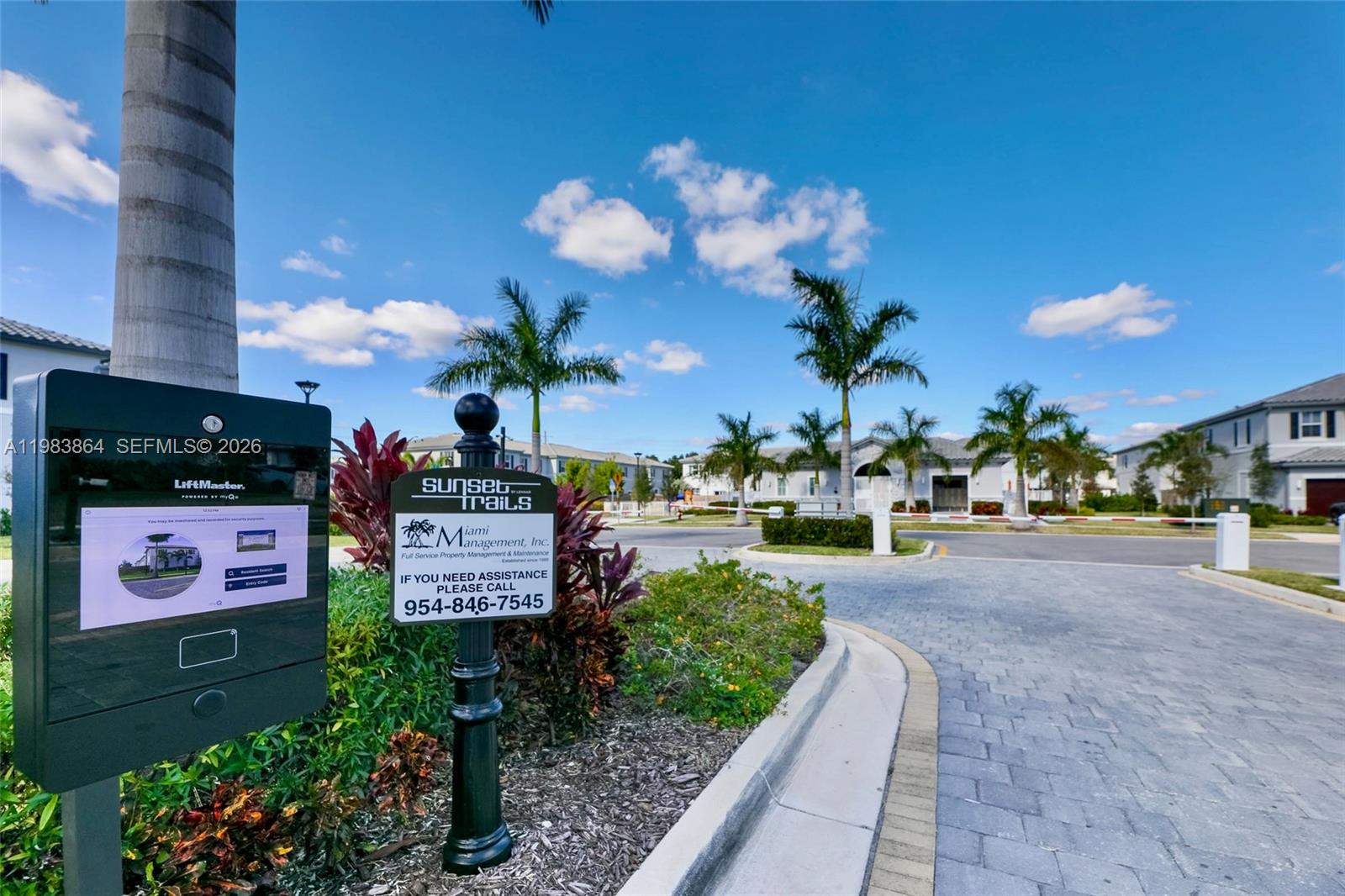 WINDSOR SQUARE - Residential