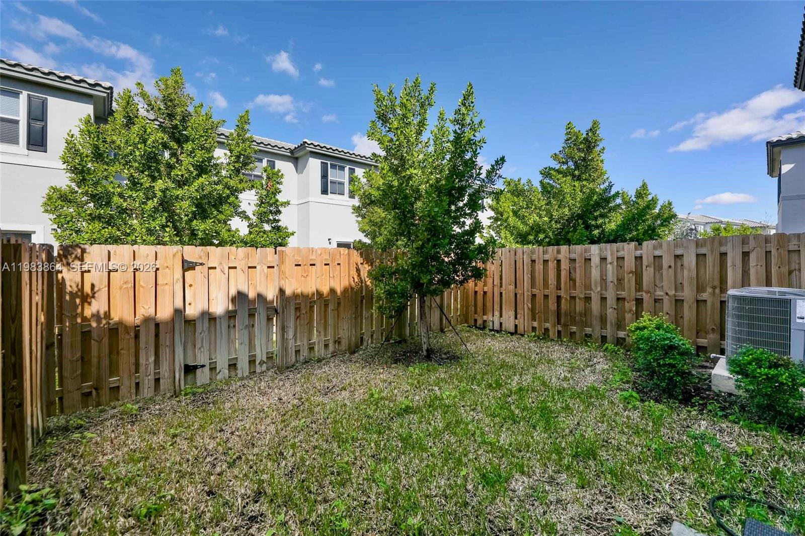 WINDSOR SQUARE - Residential