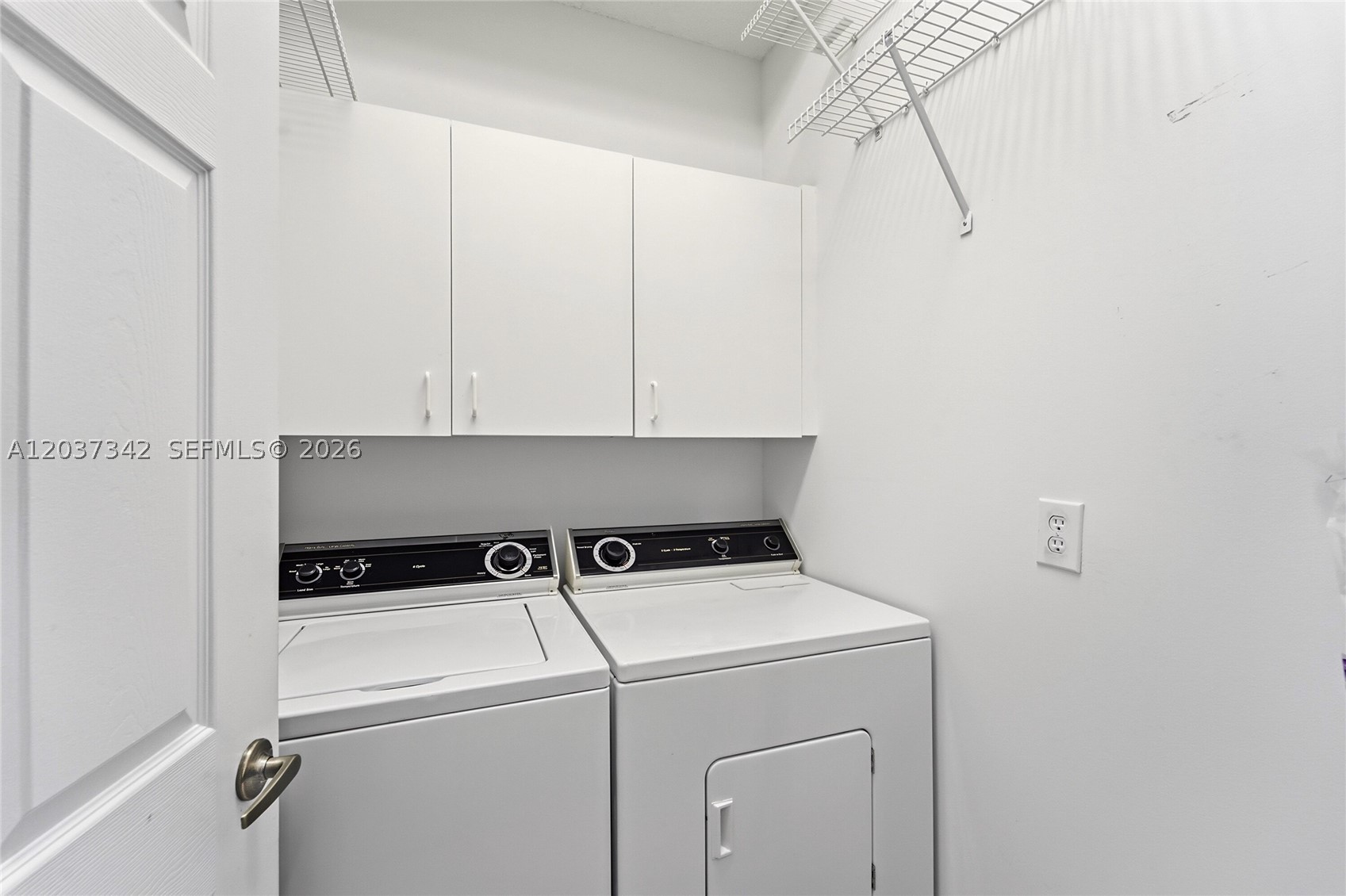 GRANVILLE CONDOMINIUM H - Residential