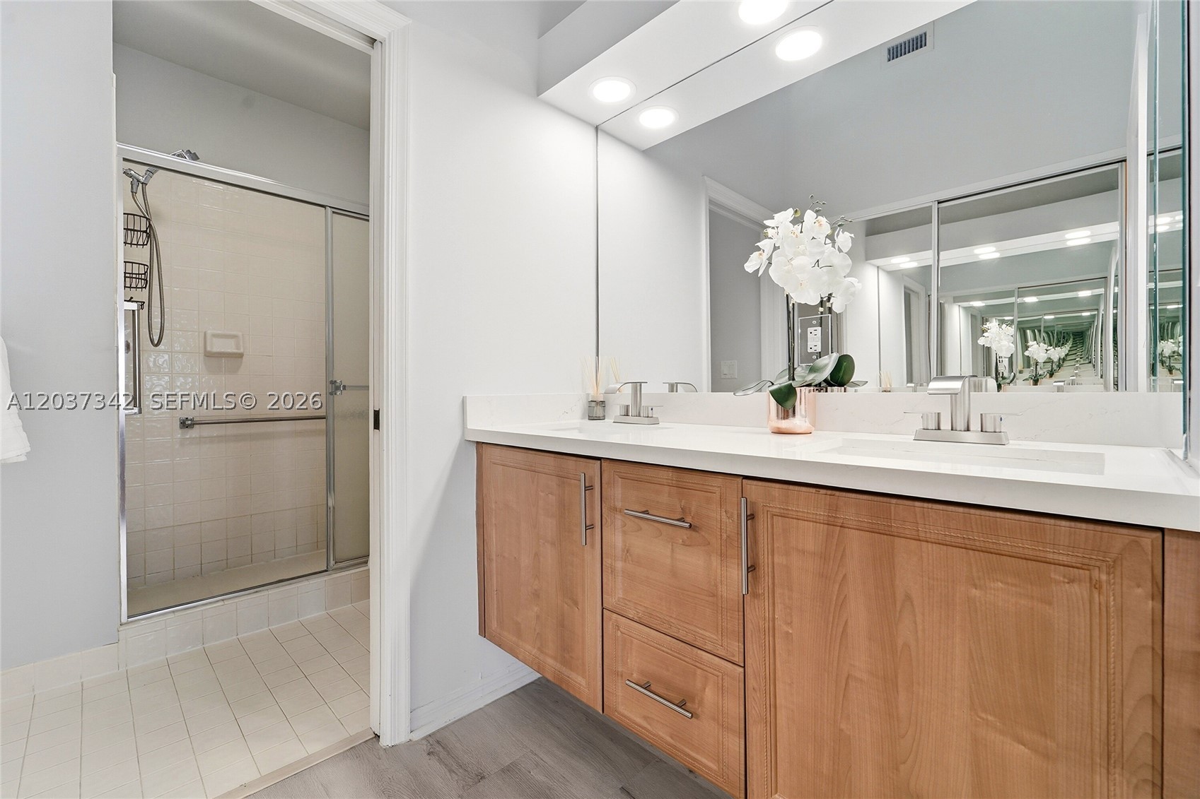 GRANVILLE CONDOMINIUM H - Residential
