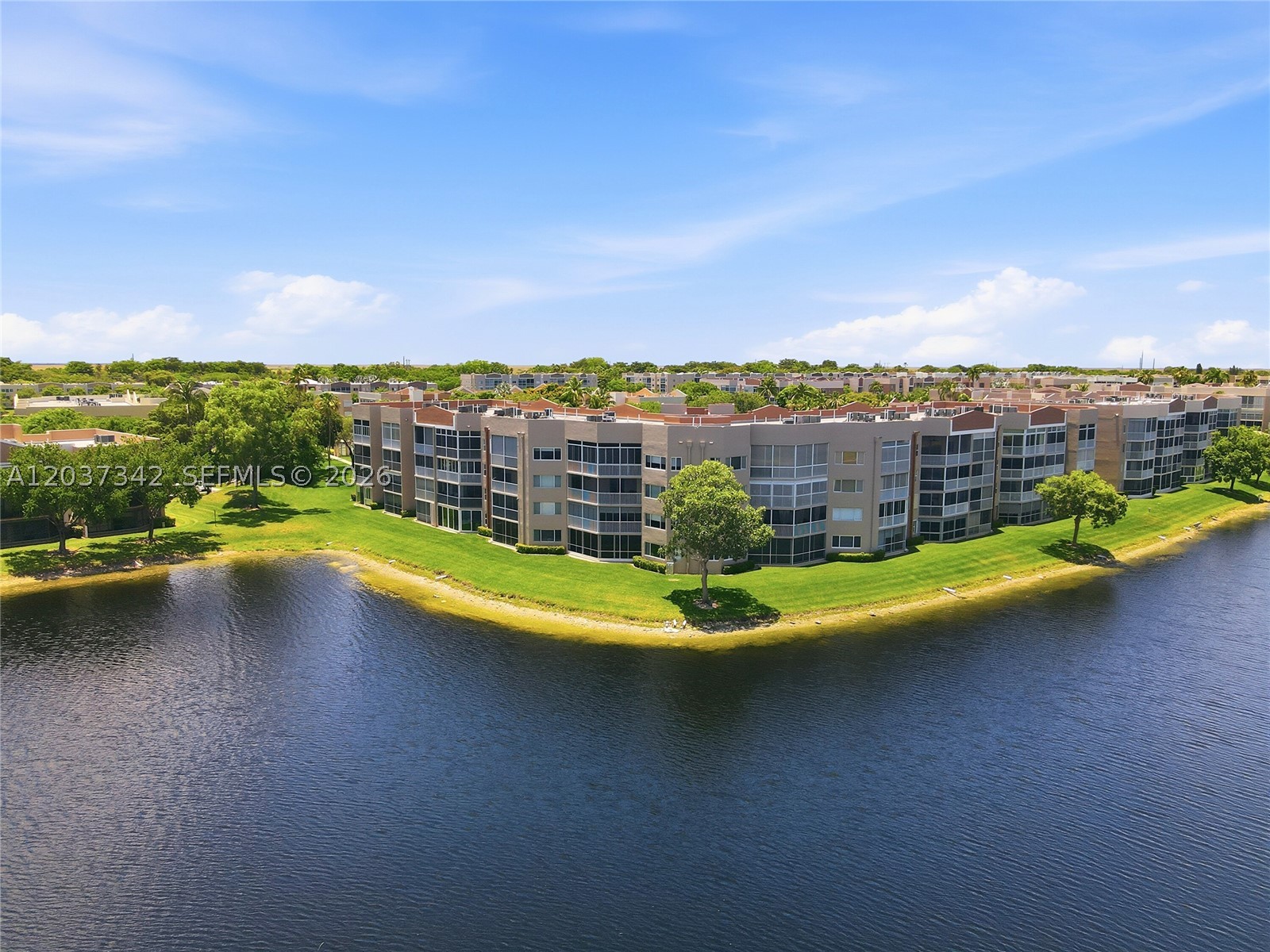GRANVILLE CONDOMINIUM H - Residential