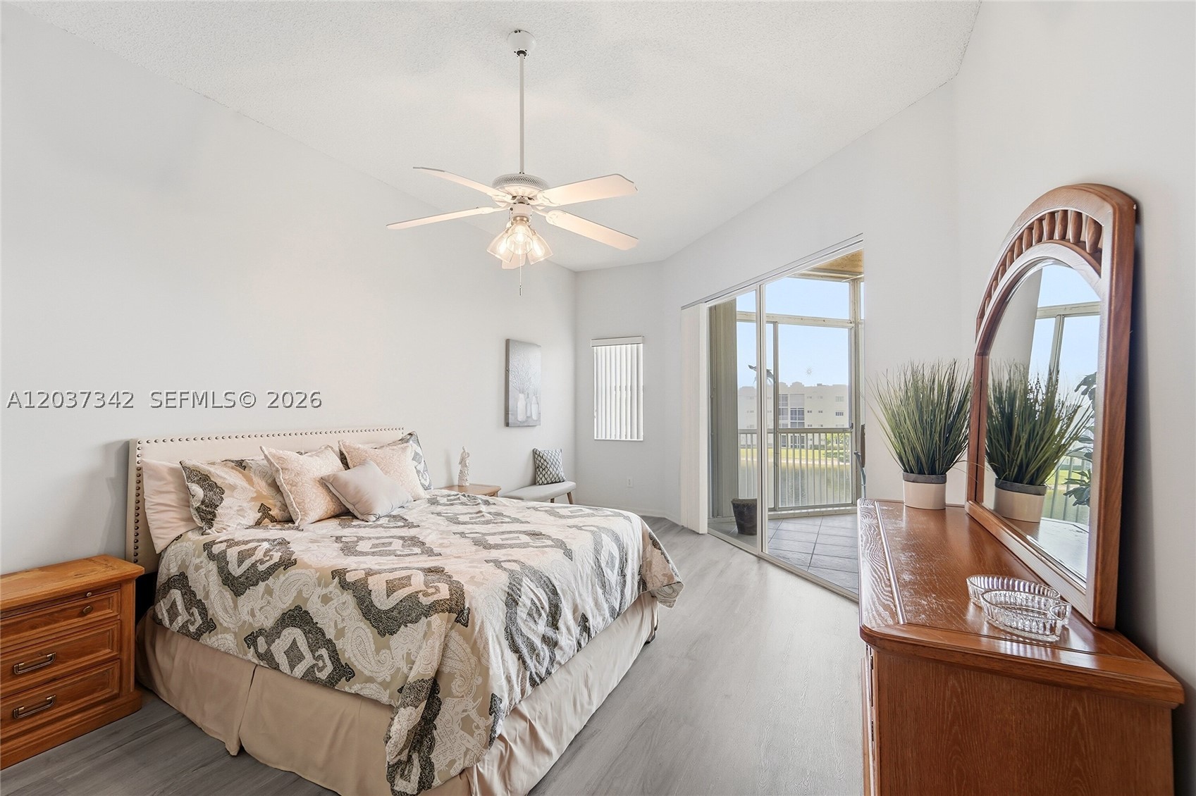GRANVILLE CONDOMINIUM H - Residential