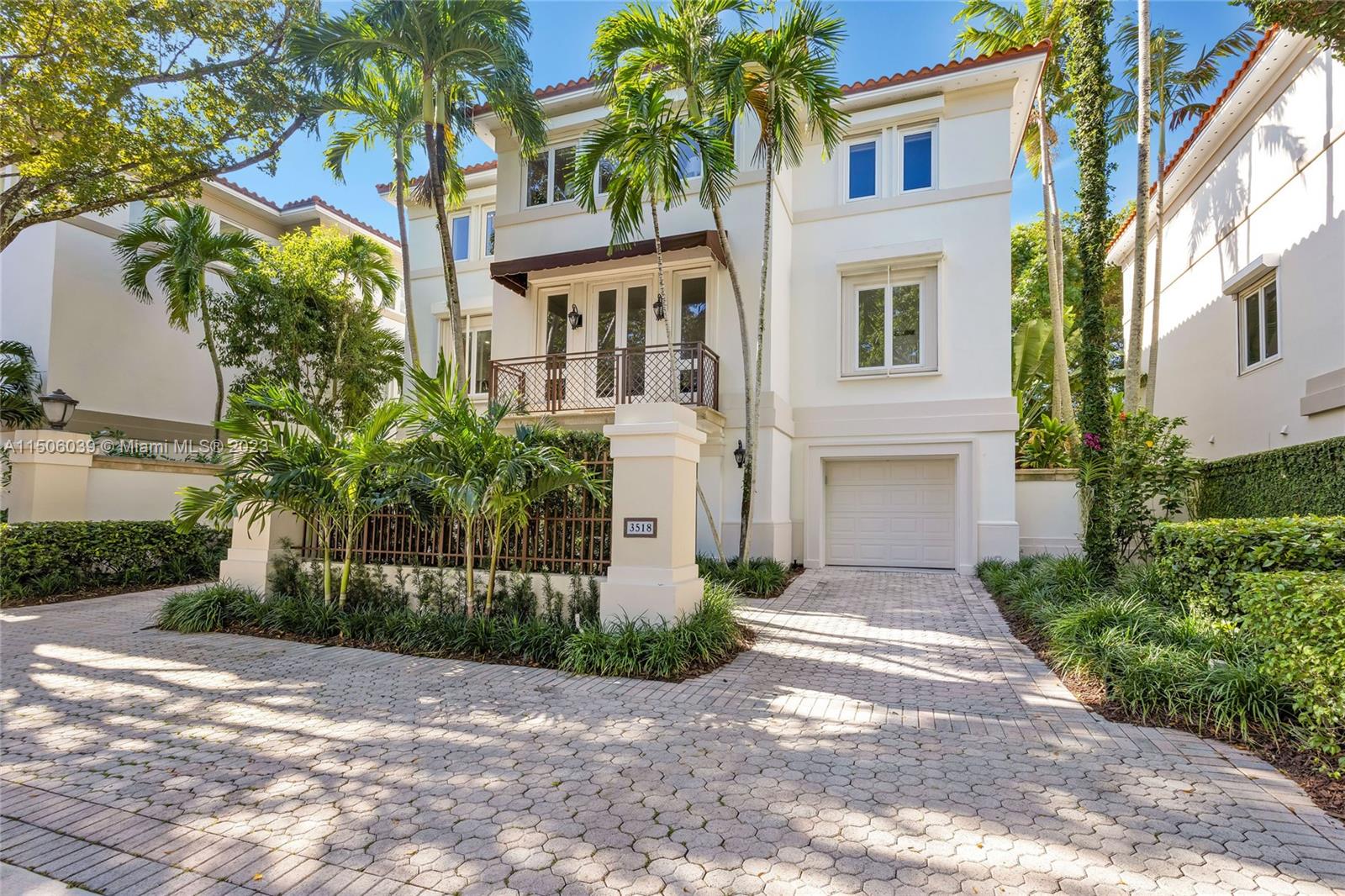 BAYSHORE VILLAS - Residential