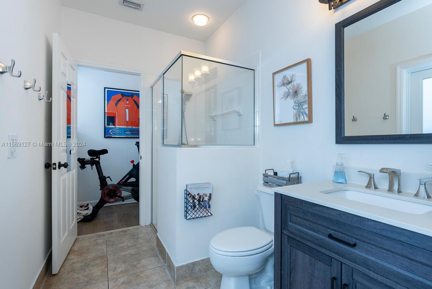 FLORIDIAN BAY ESTATES - Residential