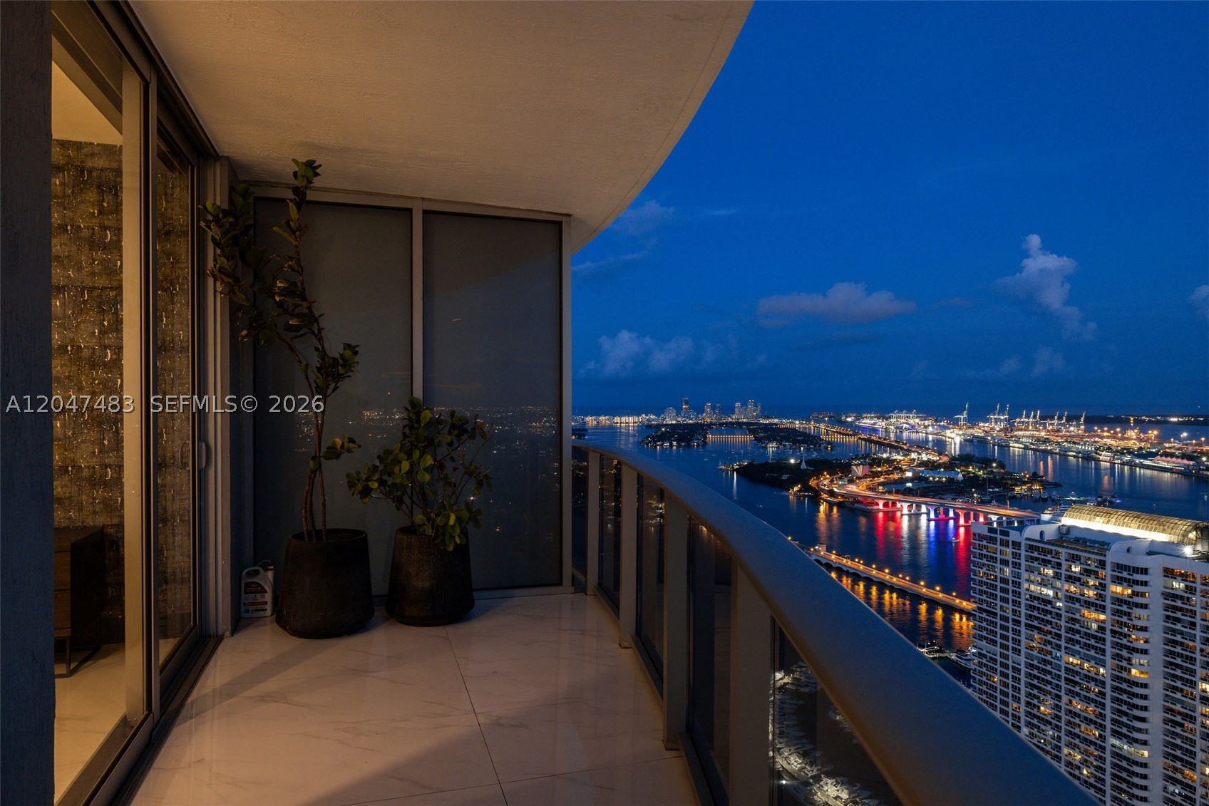 ARIA ON THE BAY CONDO - Residential