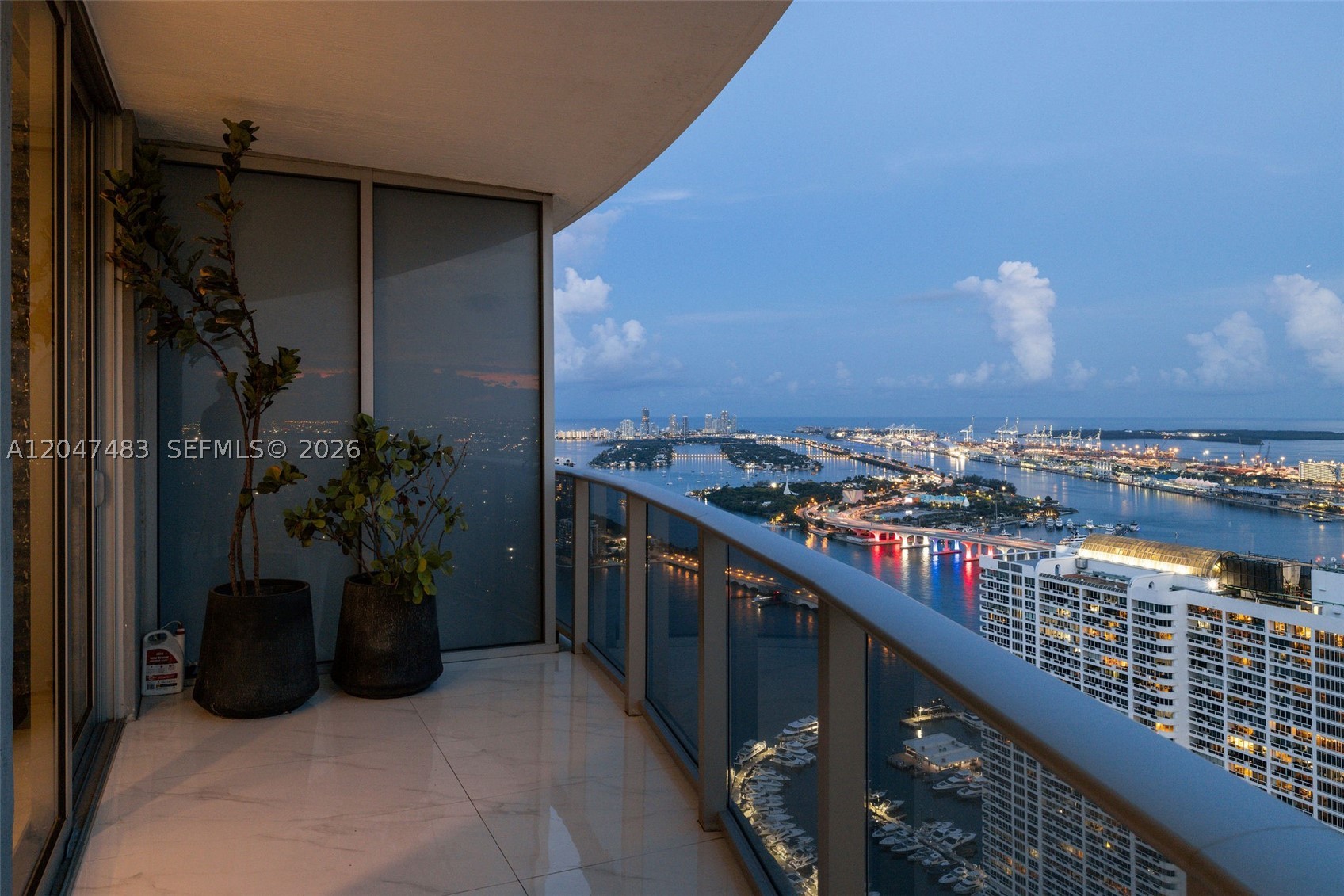 ARIA ON THE BAY CONDO - Residential