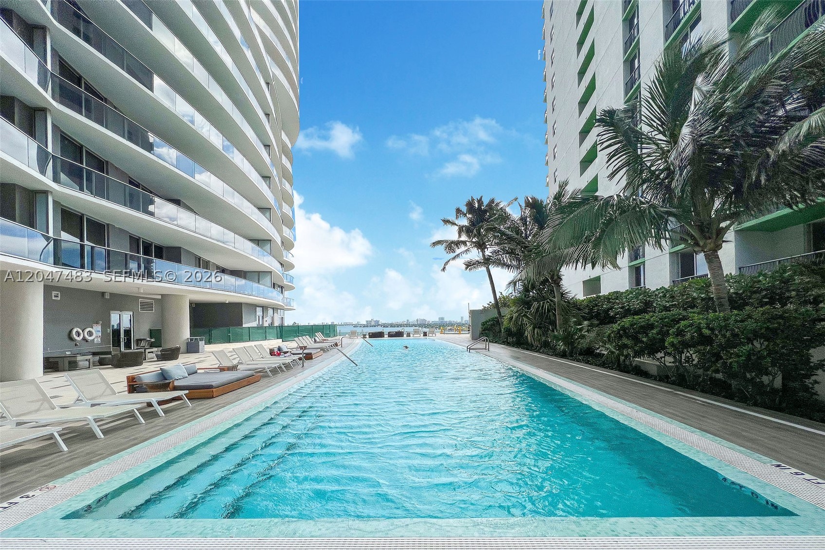 ARIA ON THE BAY CONDO - Residential