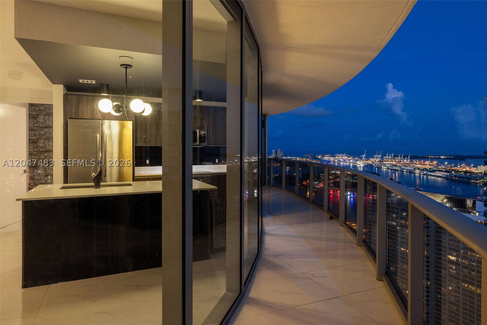 ARIA ON THE BAY CONDO - Residential