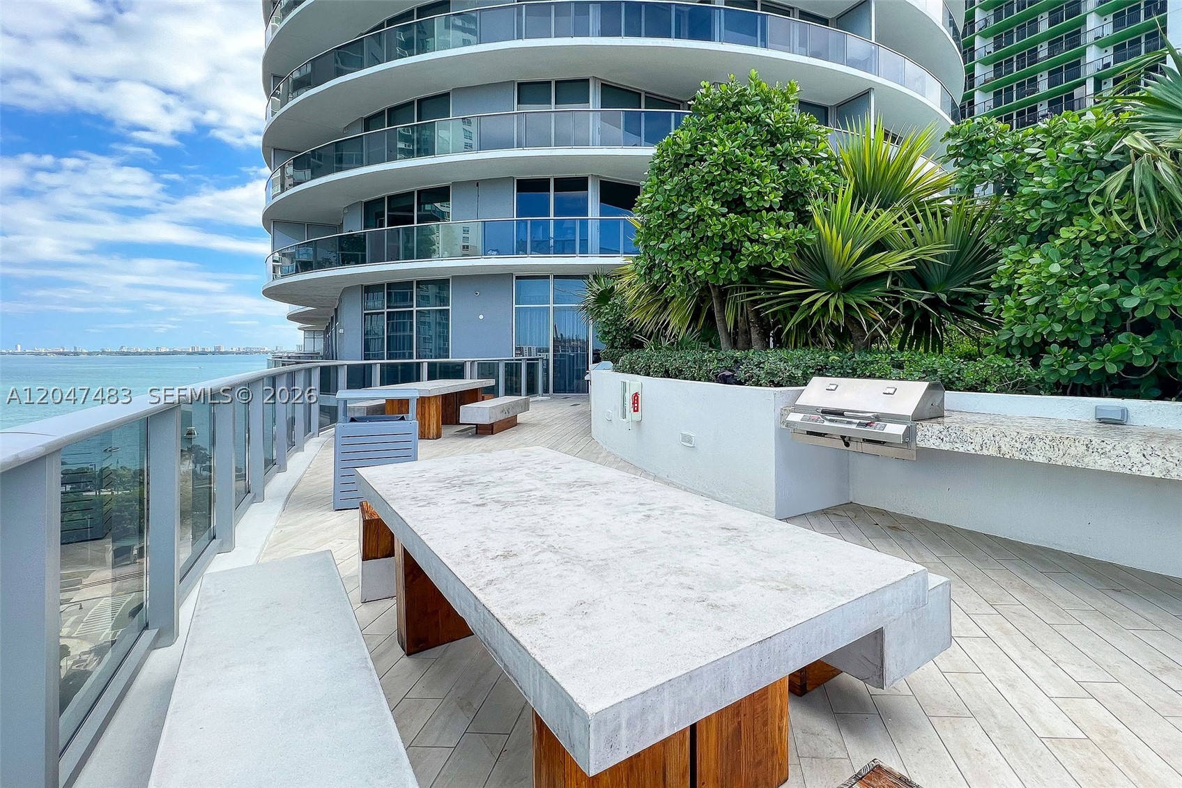 ARIA ON THE BAY CONDO - Residential