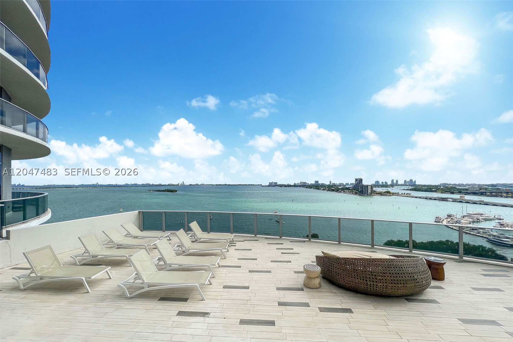 ARIA ON THE BAY CONDO - Residential