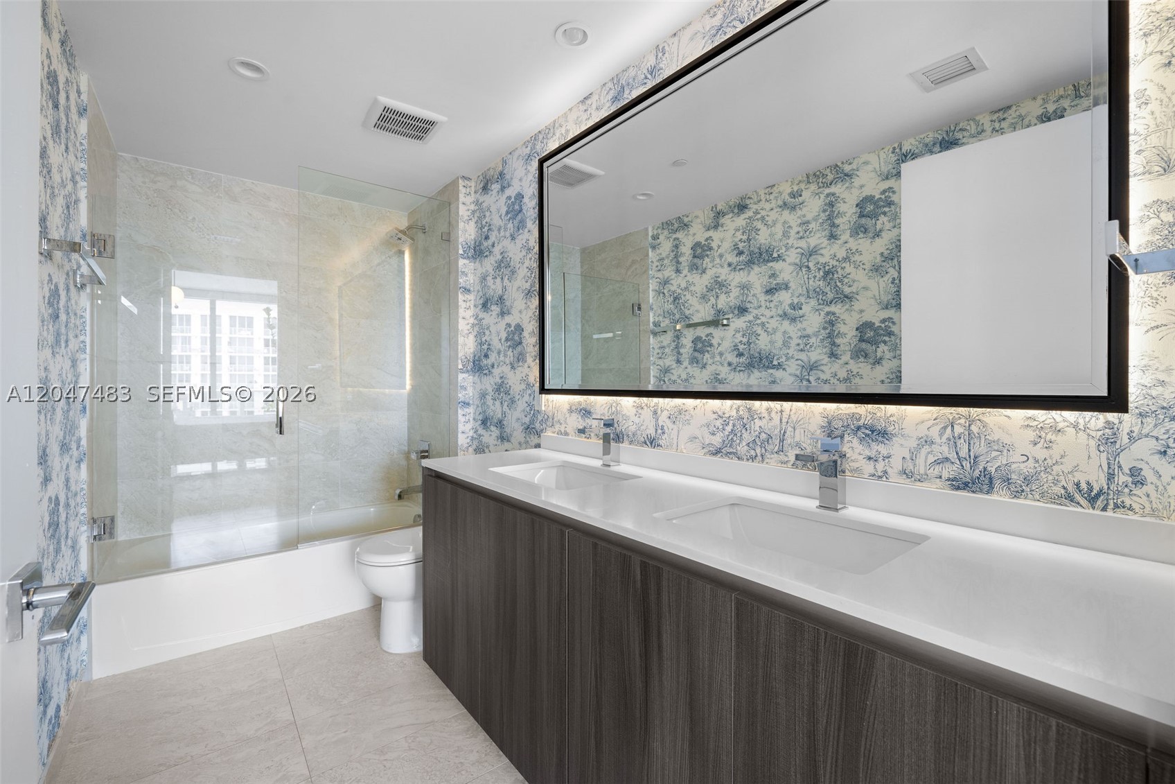 ARIA ON THE BAY CONDO - Residential