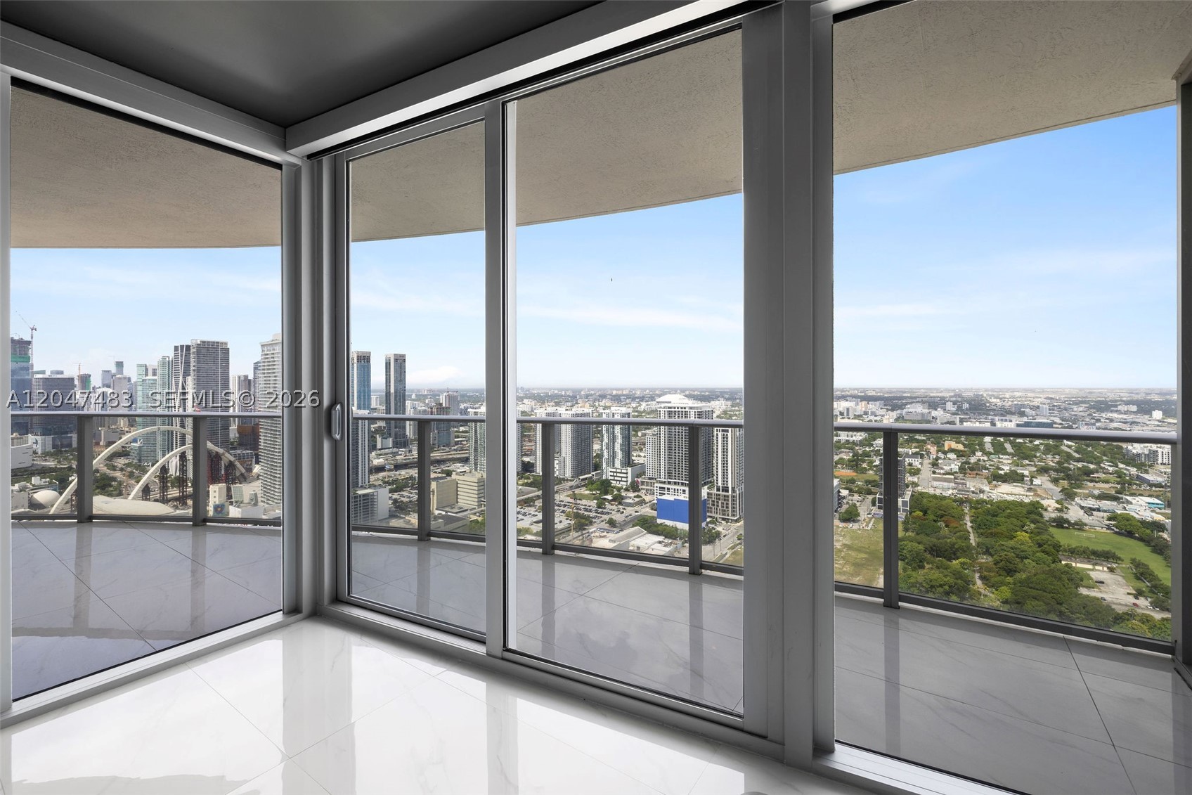 ARIA ON THE BAY CONDO - Residential