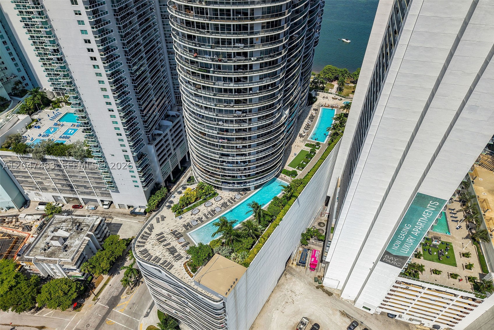 ARIA ON THE BAY CONDO - Residential