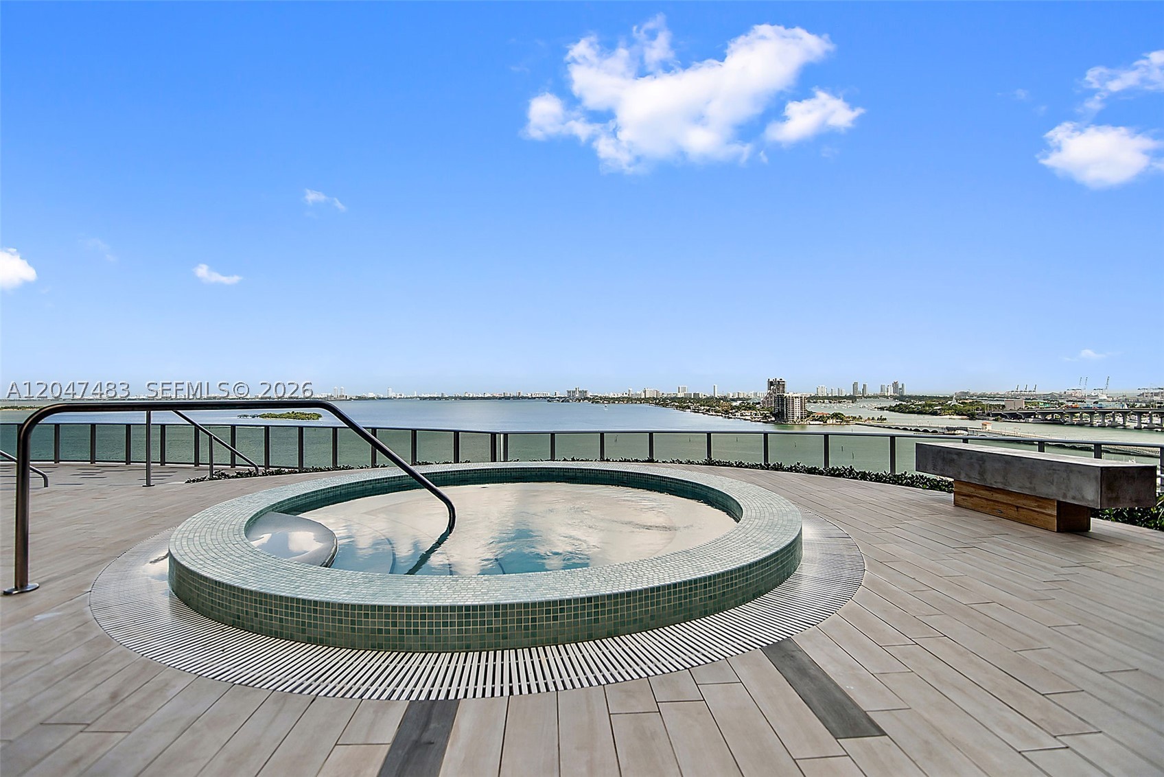 ARIA ON THE BAY CONDO - Residential