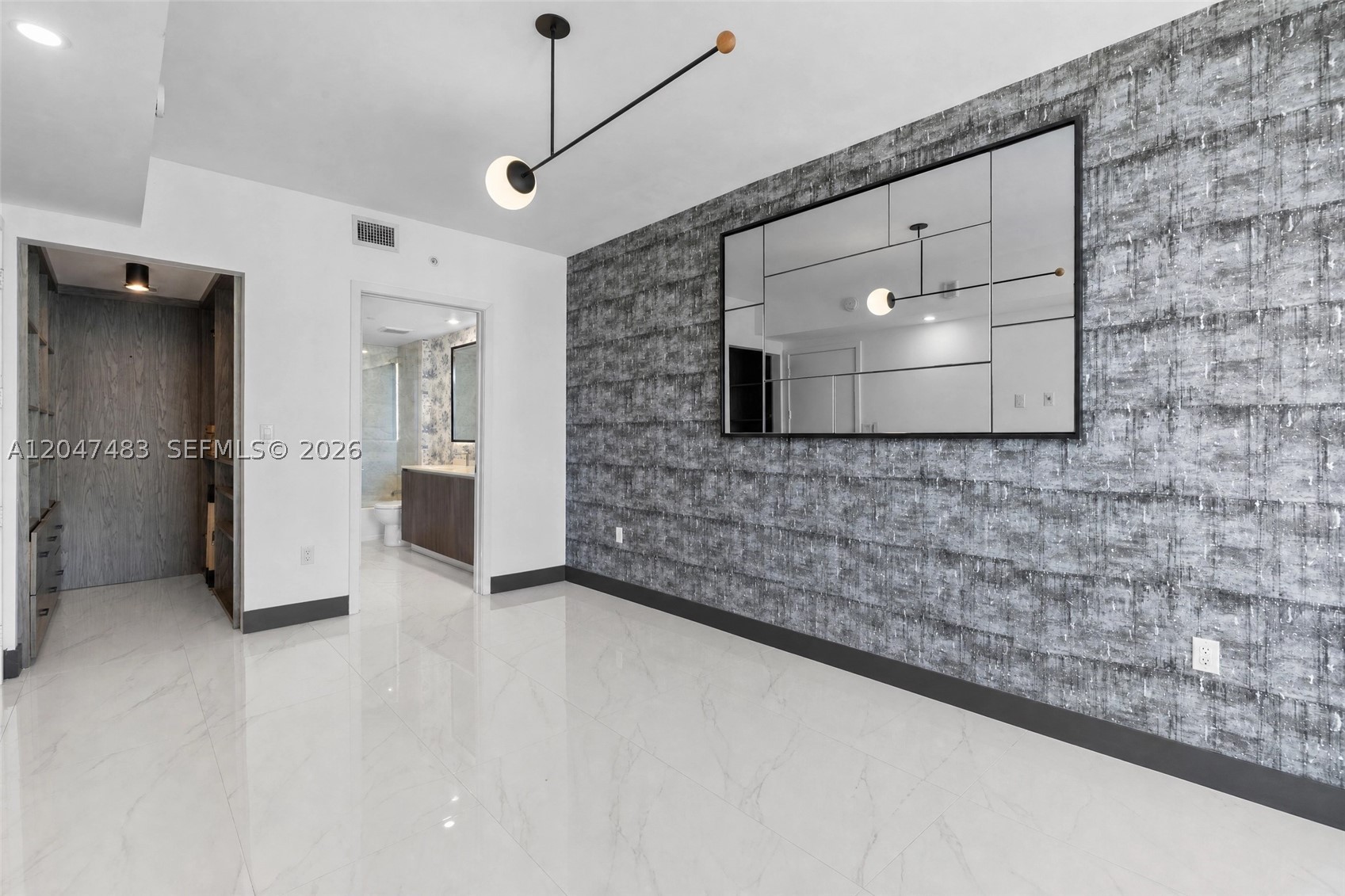 ARIA ON THE BAY CONDO - Residential