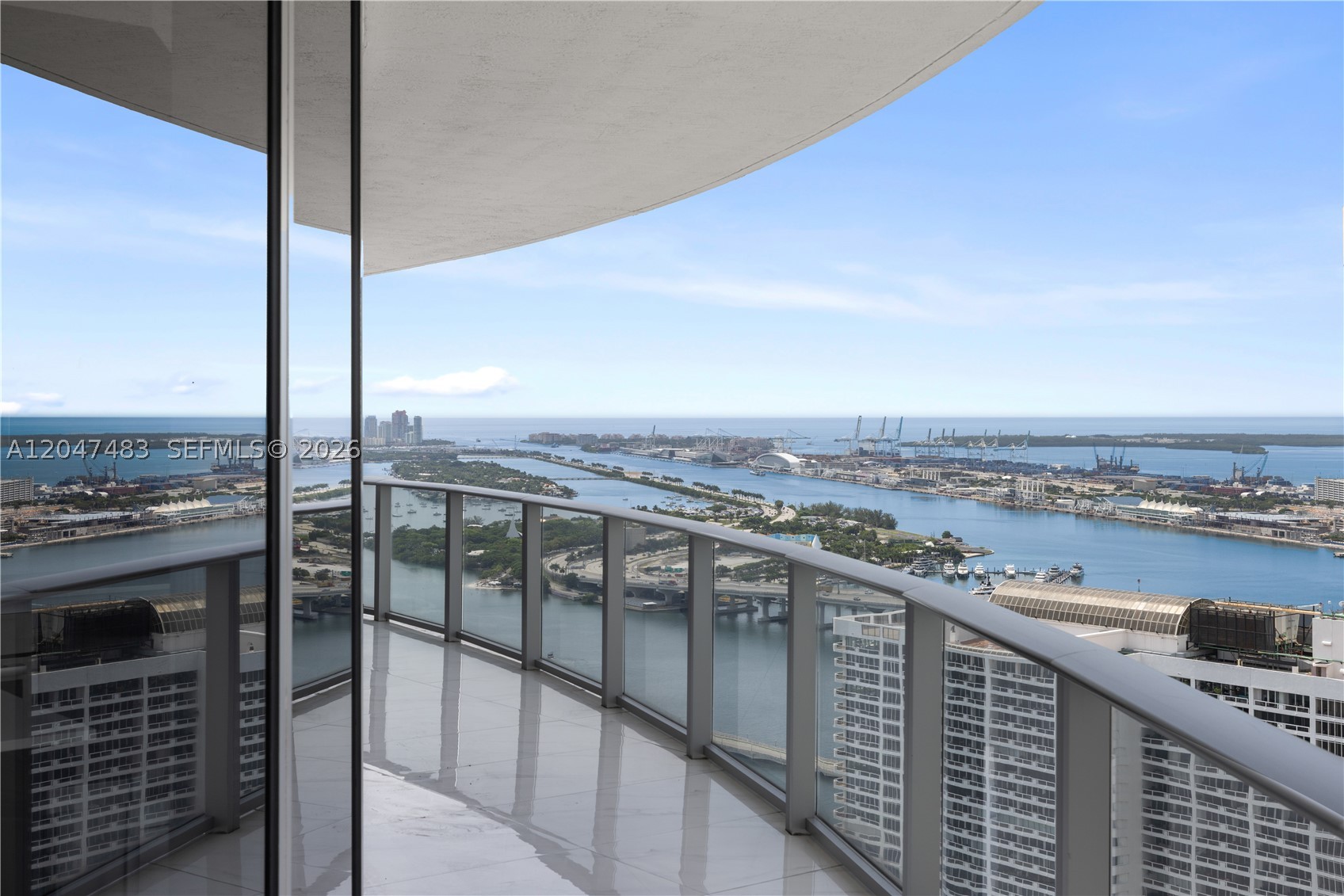 ARIA ON THE BAY CONDO - Residential