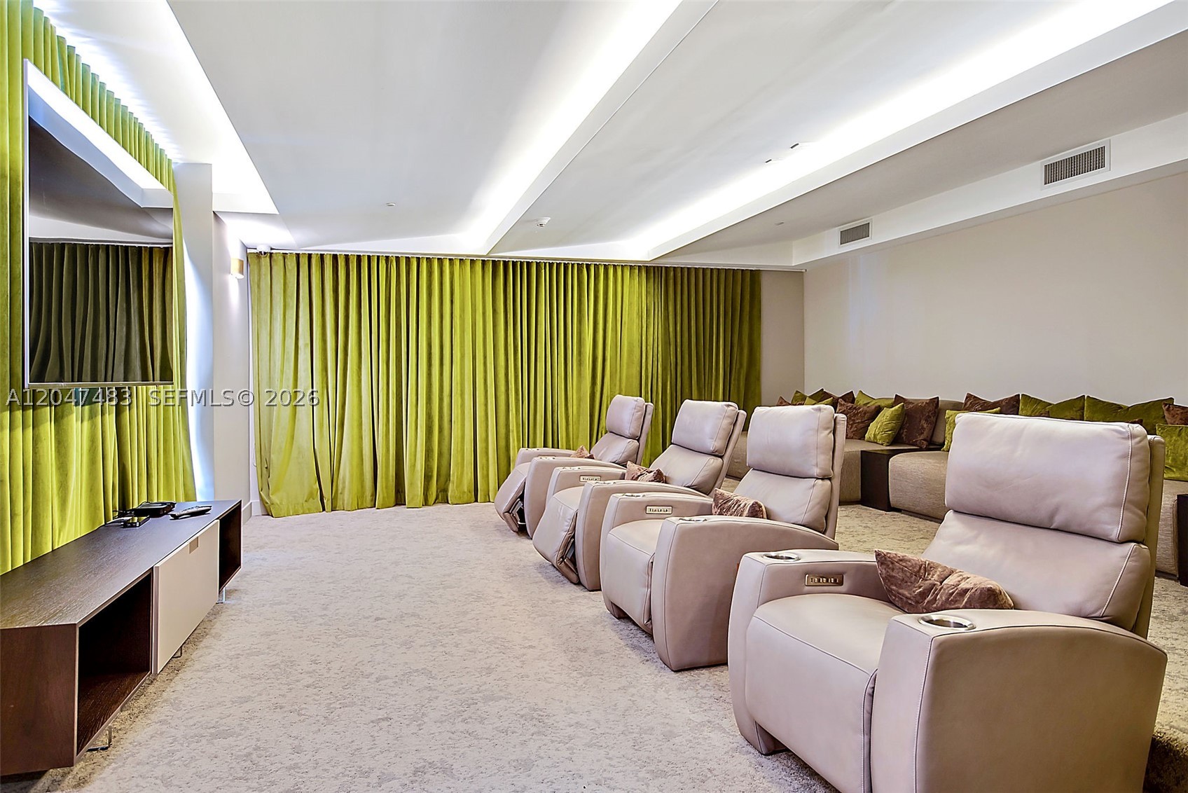 ARIA ON THE BAY CONDO - Residential