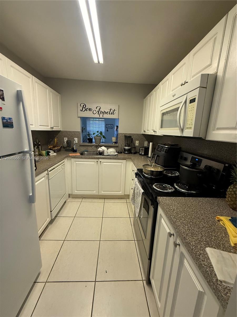 BONITA GOLF VIEW TOWNVILL - Residential Lease