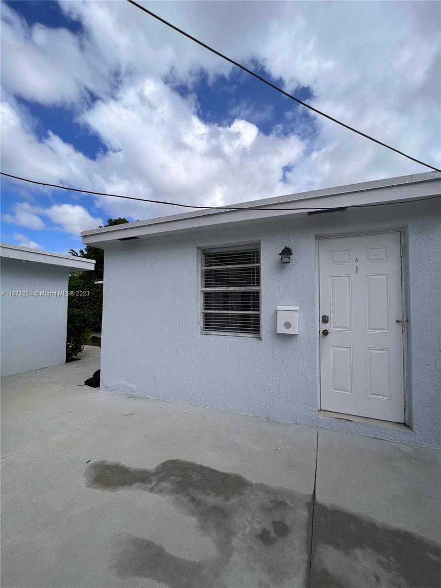 Detached from the main home, this legal 1/1 in-laws' quarters is ready to be rented. This cozy unit comes furnished, providing a comfortable and welcoming living space. Unit has two wall A/C units. There is a shared laundry area, as well as patio area. Private parking spot in front and a private entrance. Minutes from Coral Gables, Airport, Downtown Miami, Brickell, Key Biscayne, Beaches and​​‌​​​​‌​‌​​​‌‌​​​‌‌‌​​‌​​‌‌​​​​ more.