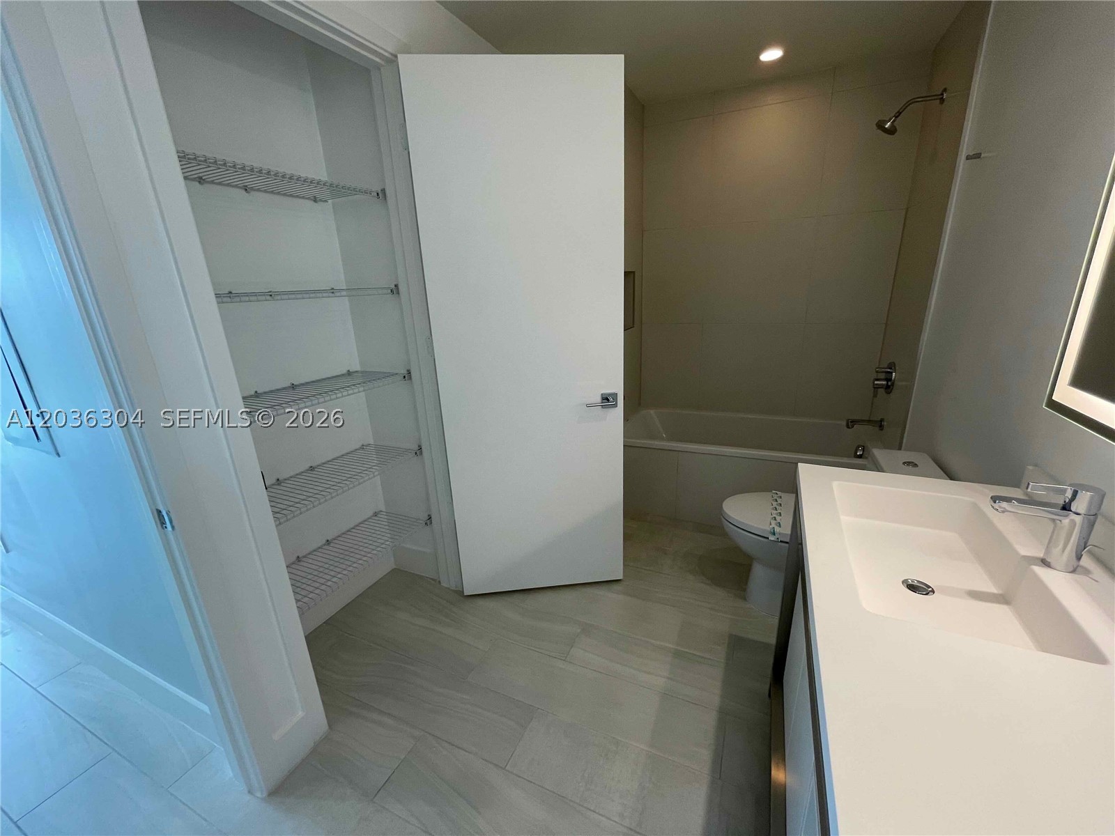 METROPICA NORTH TOWER ONE - Residential Lease