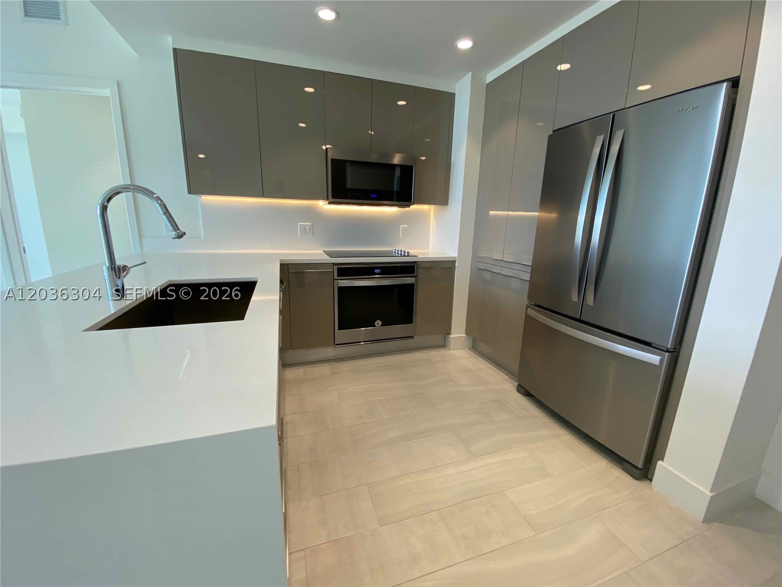 METROPICA NORTH TOWER ONE - Residential Lease