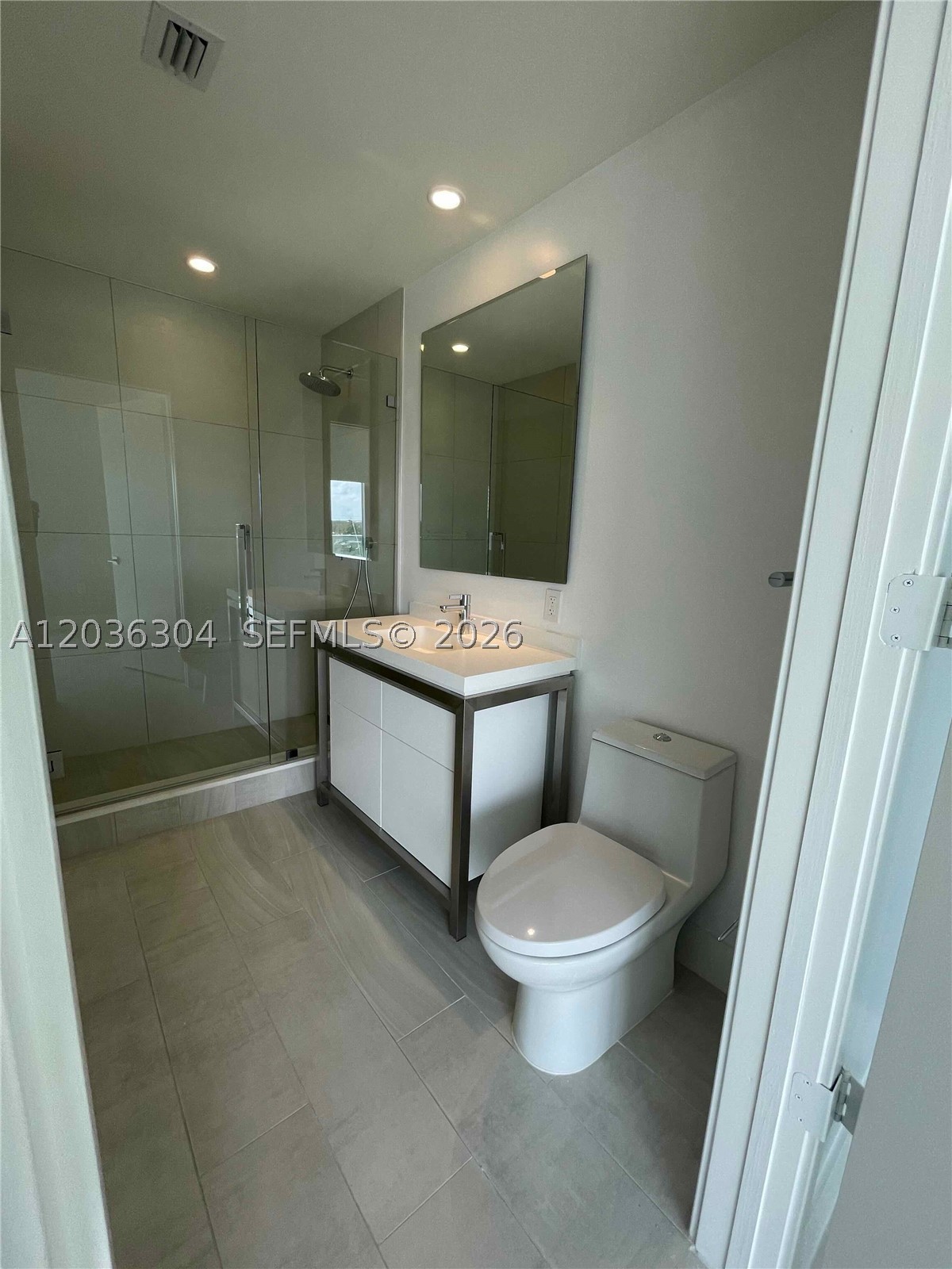 METROPICA NORTH TOWER ONE - Residential Lease