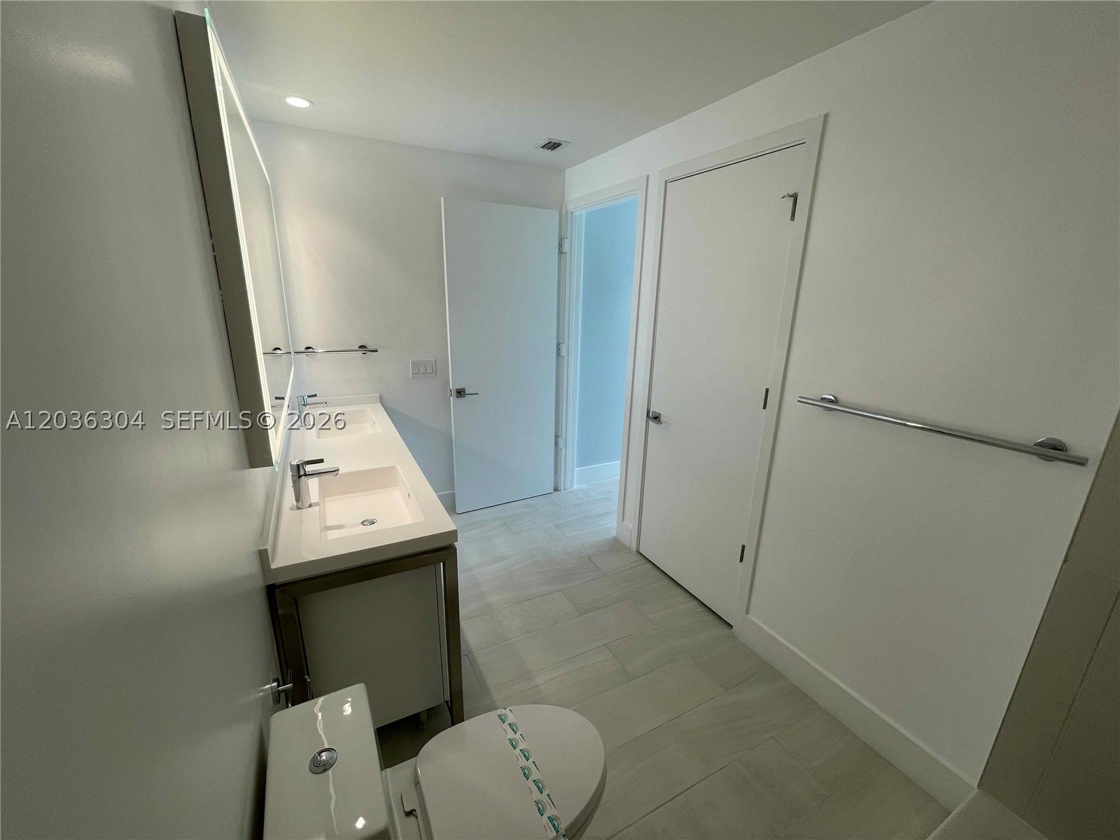 METROPICA NORTH TOWER ONE - Residential Lease