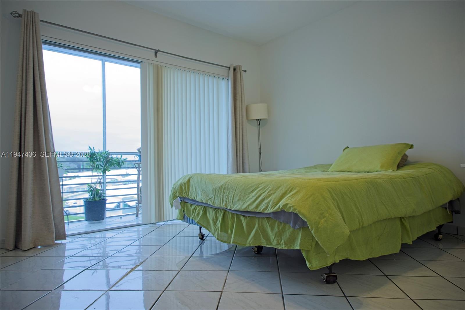 SHERIDAN LAKES CONDO APTS - Residential