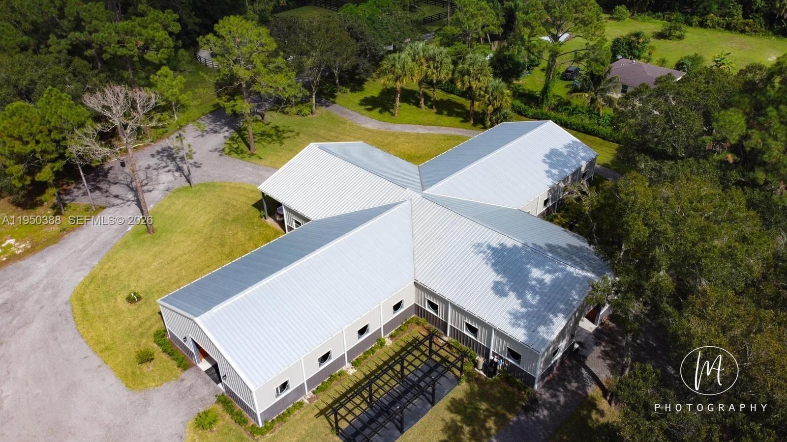 LOXAHATCHEE GROVES - Residential