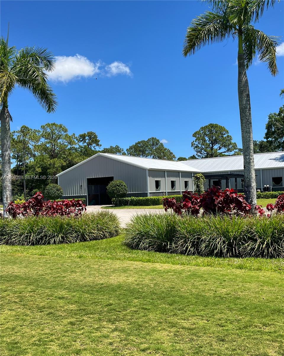 LOXAHATCHEE GROVES - Residential