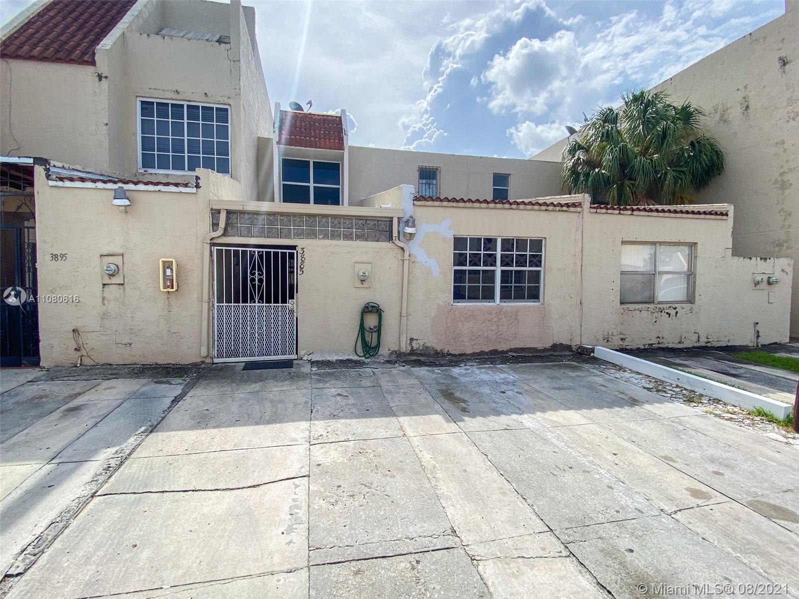 Great opportunity in prestigious Mango Hills. This home is priced under current market value for a quick sale. Property includes 4 bedrooms / 2 bathrooms / a covered patio and enclosed Florida room. Hangout in the community pool/clubhouse.  Close to many restaurants and entertainment. Also a *low monthly Hoa*. This property could use some TLC but that's ok, make it your own! Request a showing today!