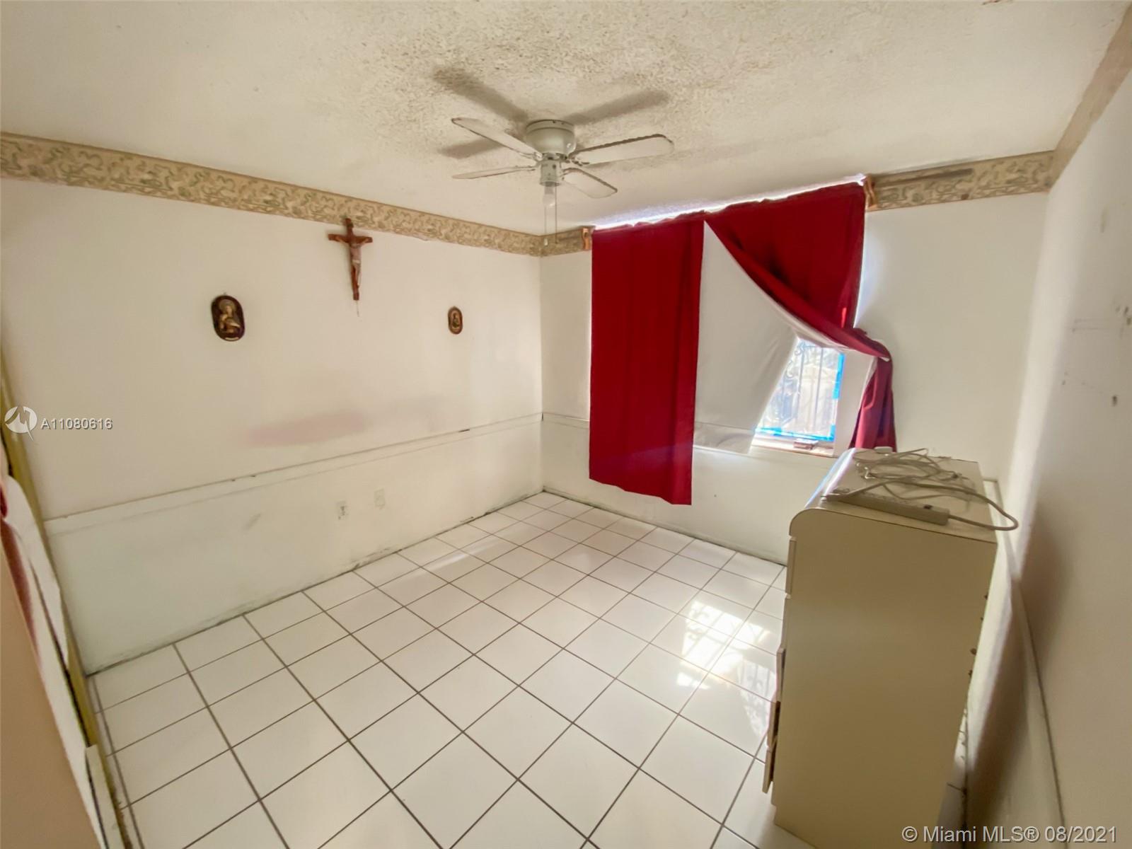 MANGO HILL #11 CONDO - Residential