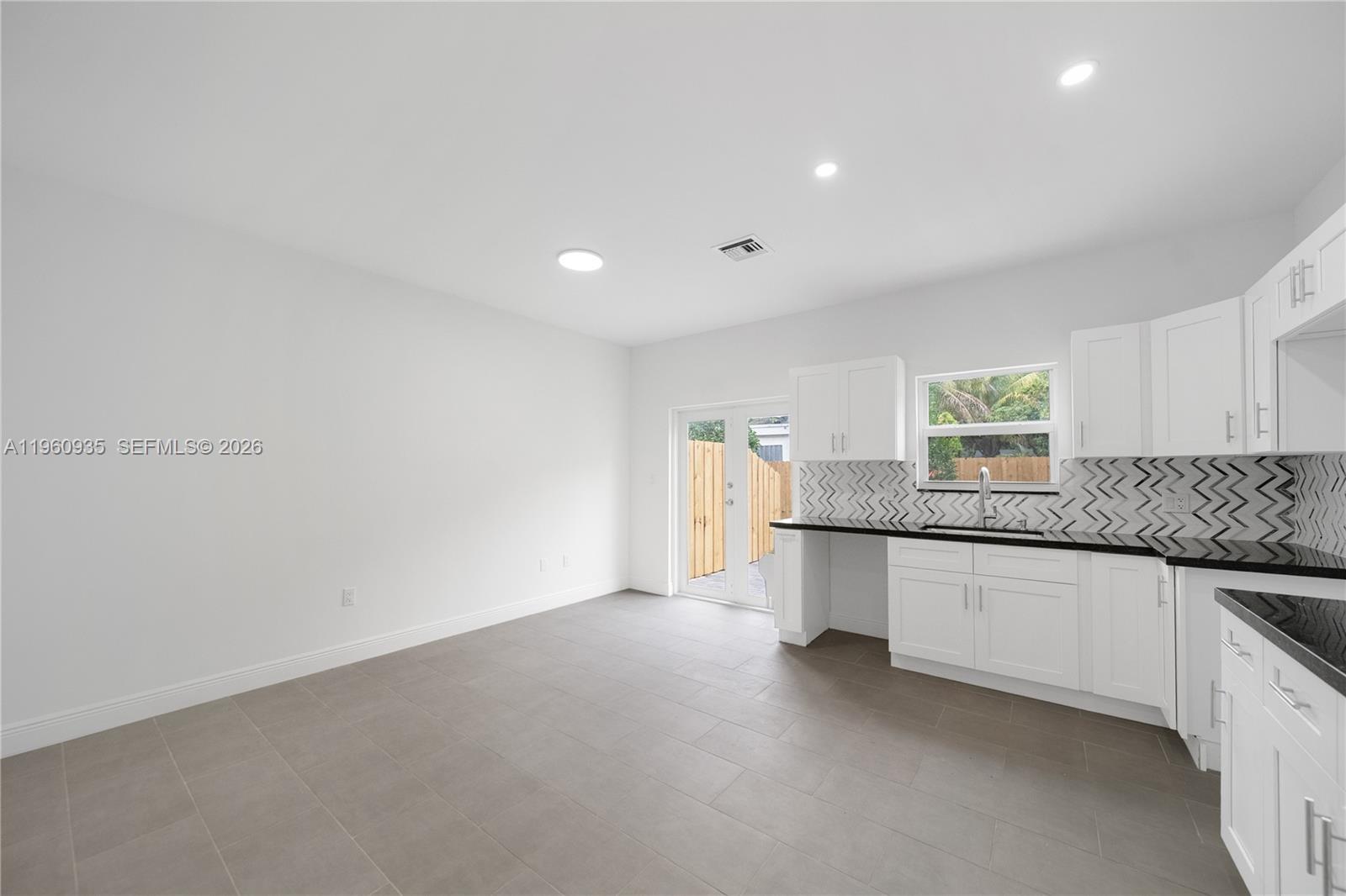 BUENA VISTA GARDENS - Residential