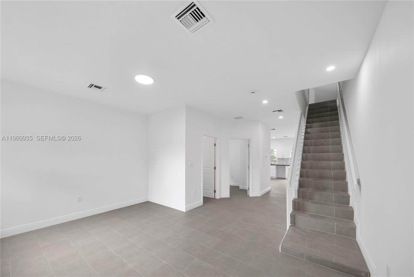 BUENA VISTA GARDENS - Residential